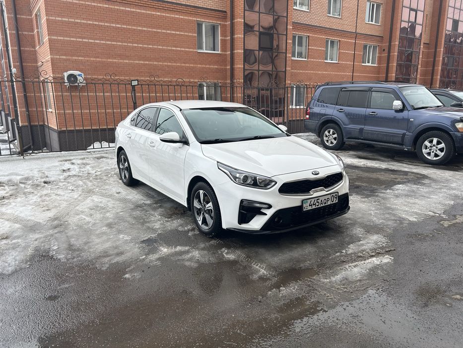 Продам машину автомобиль Kia Cerato