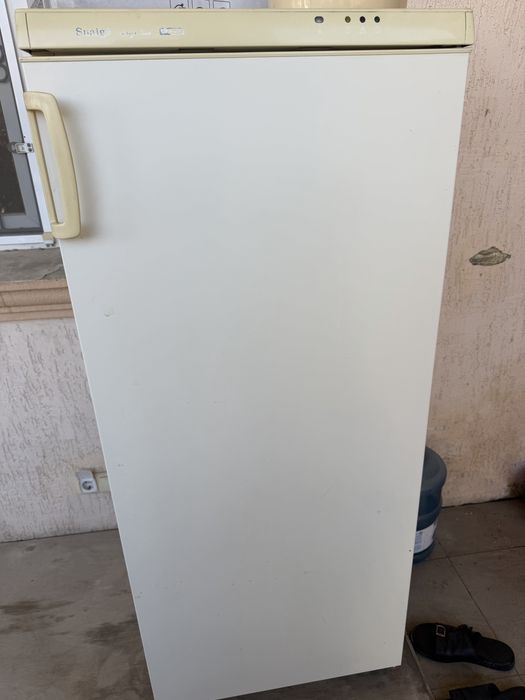 Продам морозильник Снайге советский.