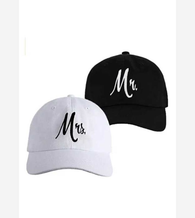 Комплект Шапки с козирка Мистър и Мисис за двойка