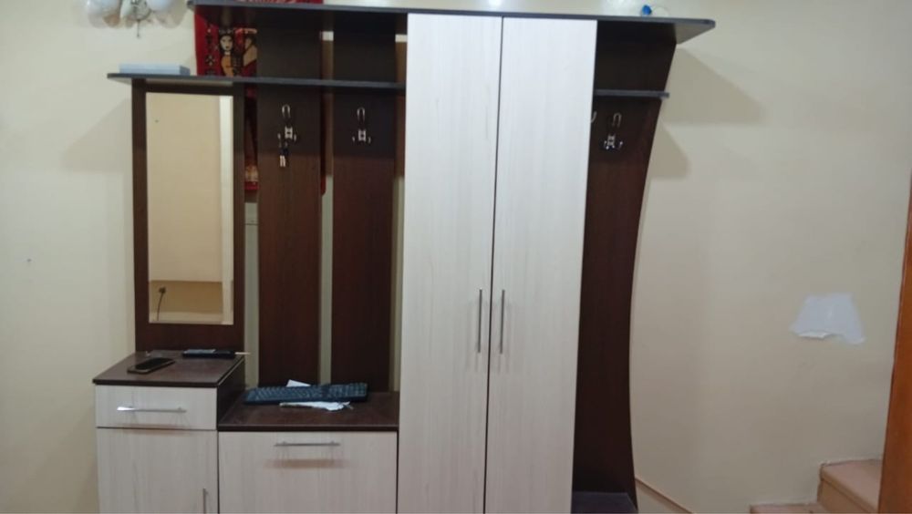 Продам прихожию