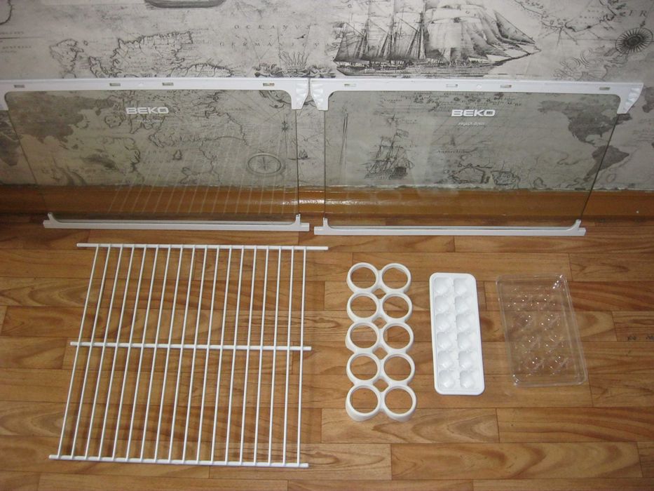 Продам полки от холодильника  SAMSUNG