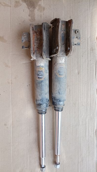 Предни амортисьори за Сузуки Гранд Витара 98г