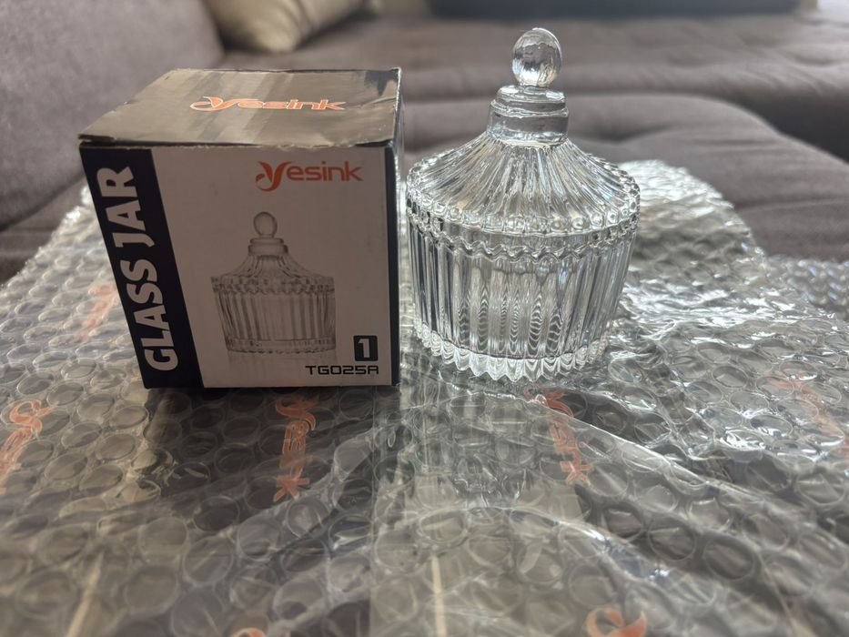 Стъклени съдове 16 бр.