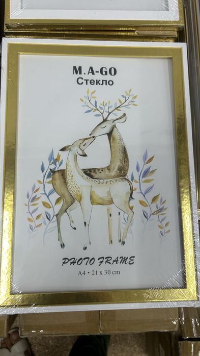 Рамка А4 золотистая настольная