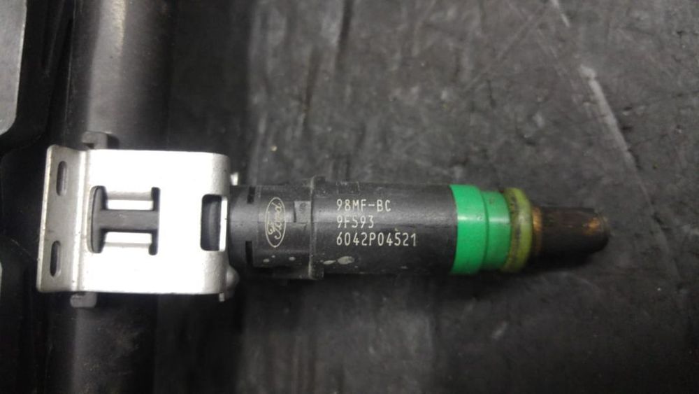 injector 1.6 b fyja ford fiesta 5 fusion  98mf-bc9f593 98mf-bc