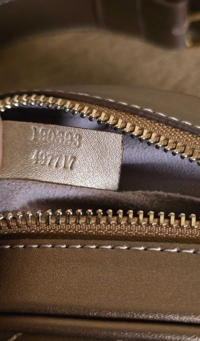 Gucci чанта тип колан