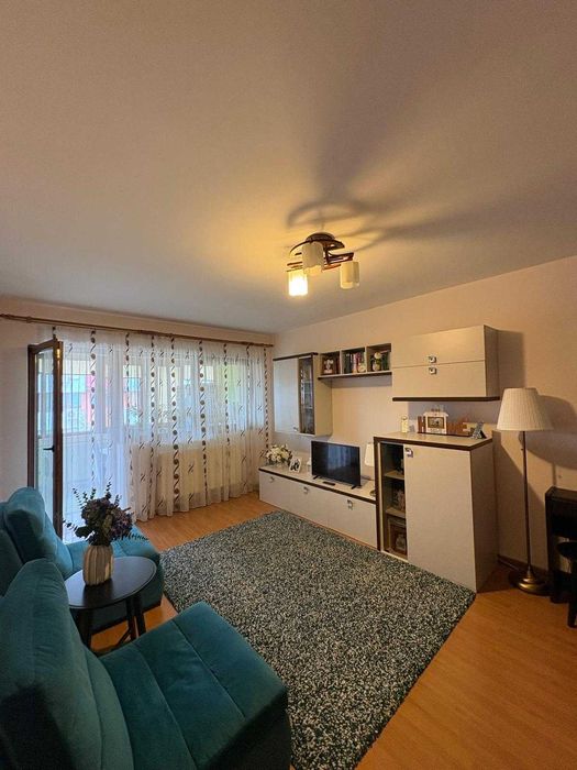 Apartament 3 camere spatios si mobilat cu parcare inclusa