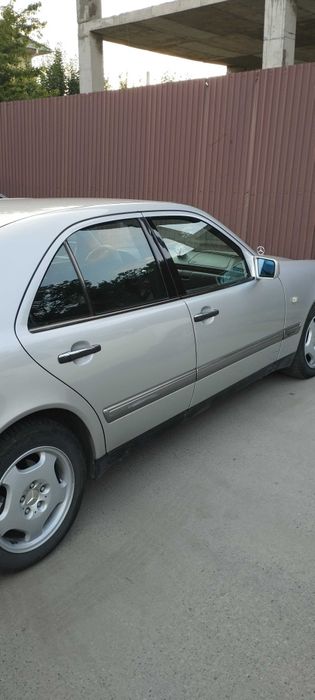 Продам мерс e230