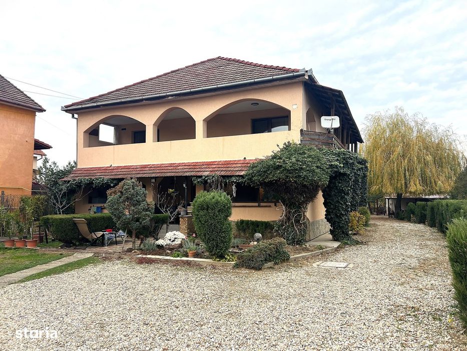 Apartament cu 3 camere in Vila | Curte si gradina | Aproape de oras