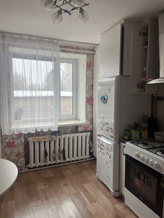 Продам двух комнатную квартиру