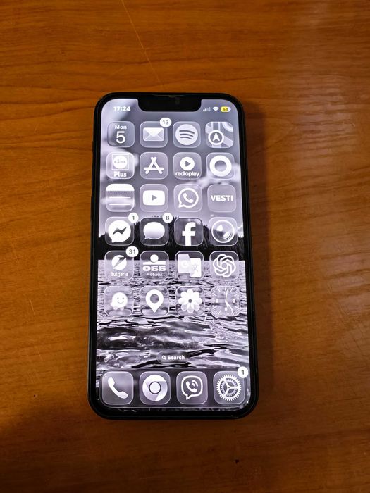 Iphone 13 mini - 256gb с нова батерия