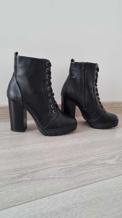 Боти от изкуствена кожа 40 р-р