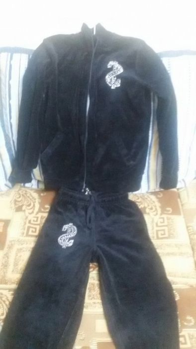 спортивный велюровый костюм