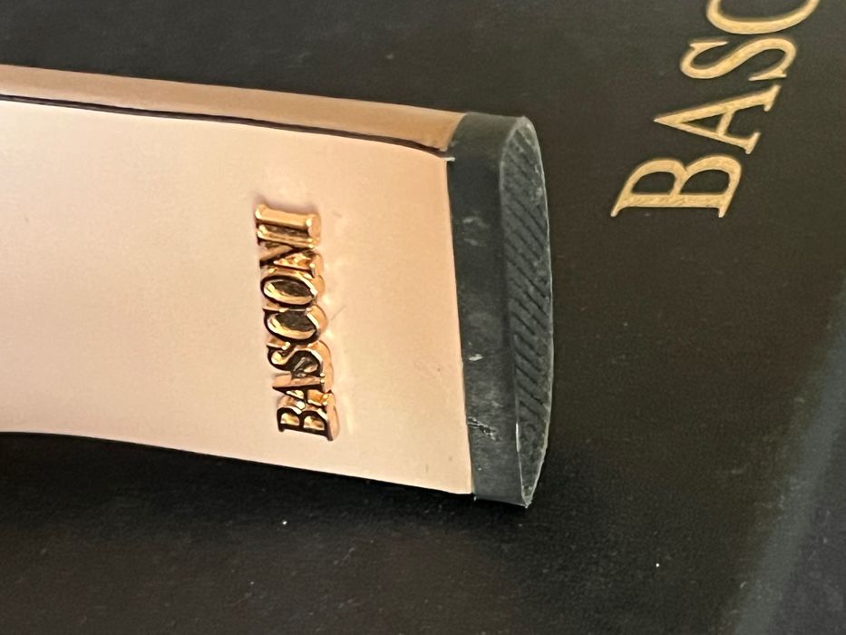 BASCONI женские туфли размер 39 как новые натуральная кожа