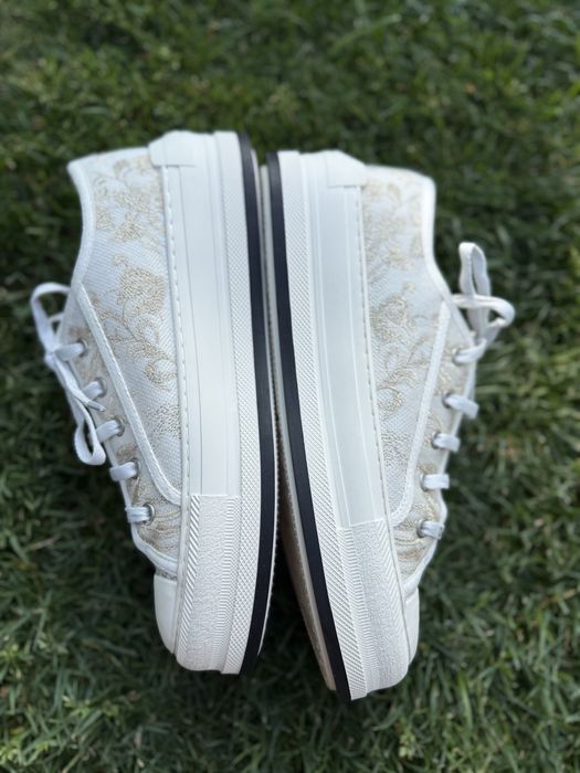 Продавам нови Обувки диор cr dio lv louis vuitton