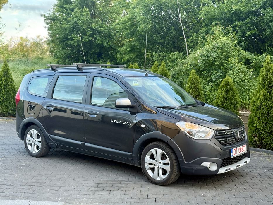 Dacia Lodgy Stepway 1.5dci 115cp E6 08/2020 192.000 km 7 locuri, RATE!