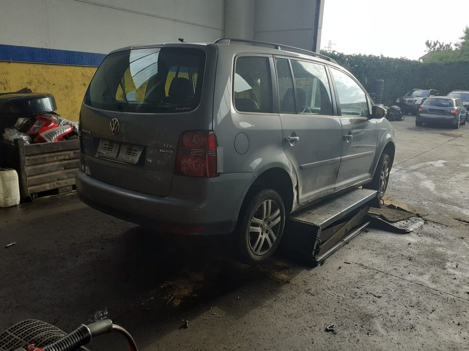 Piese vw touran 2008