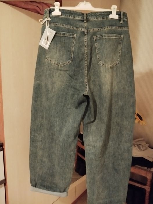 Продам джинсы багги,новые