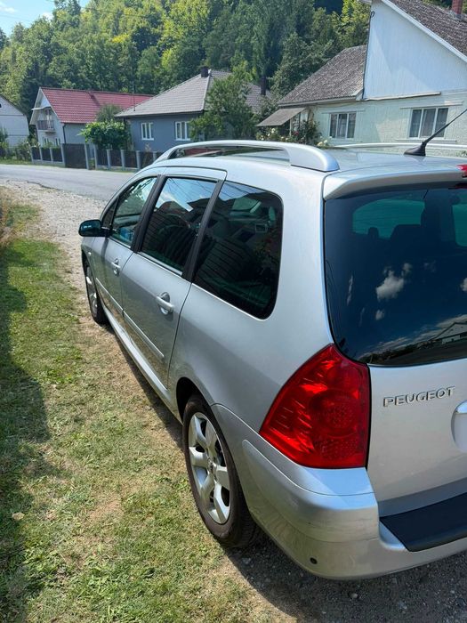 Vand Peugeot mai multe detalii la telefon