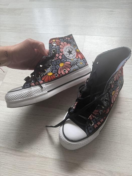 Converse lift platform floral hightop