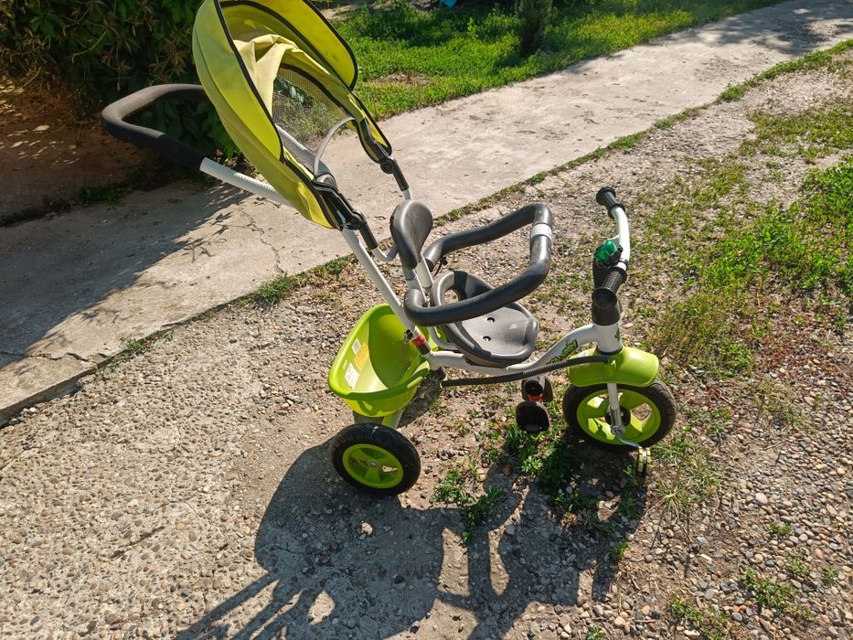 Tricicleta și scaun masa