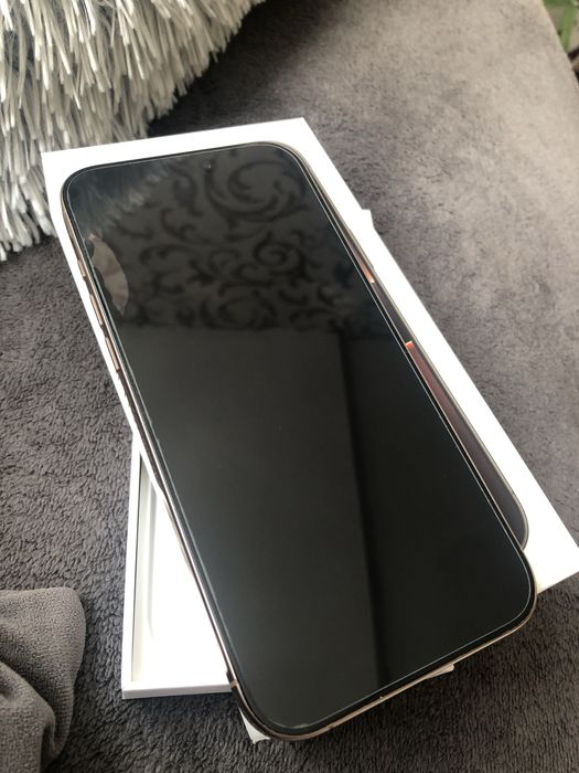 IPhone 16 Pro Max с гаранция