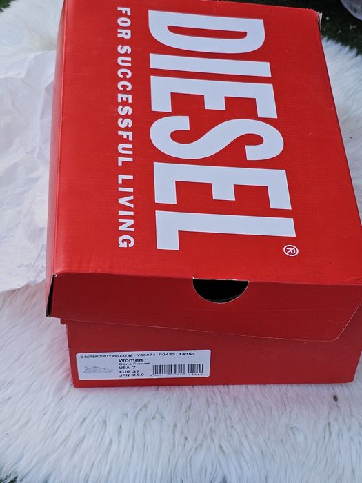 Diesel оригинални дамски сникърси нов модел  37 номер