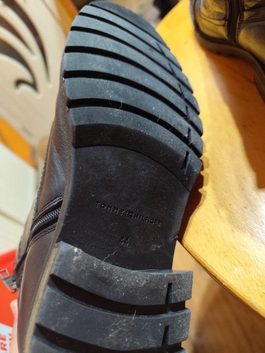 Обувки Tommy Hilfiger 44 номе нови