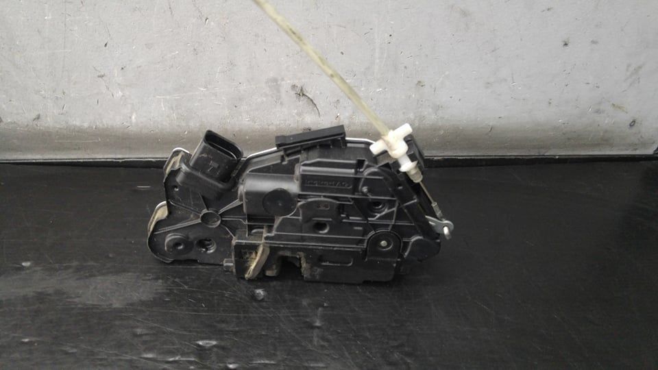 Broasca usa stanga fata seat ibiza 6j 15a5n1837015a 6j4837085a