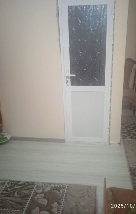 Azadbashda uy sotiladi.Srochno.Do'mga obmen ham bor.Kelishamiz