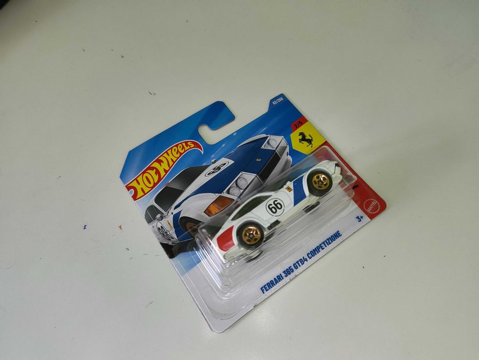 Hot wheels количка