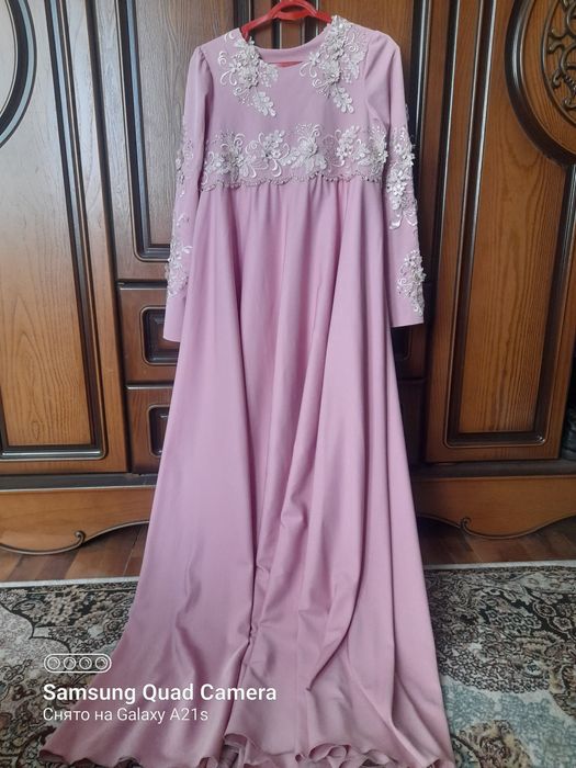 Oqshom libosi gipyur