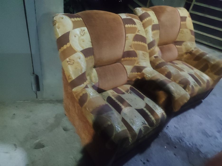Диван и кресло продаётся срочно