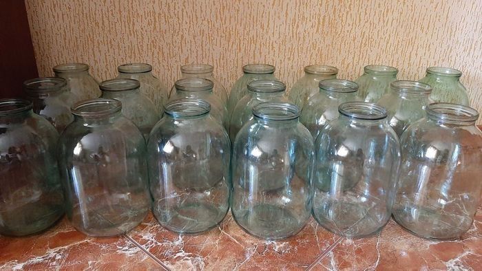 Продам трёхлитровые банки