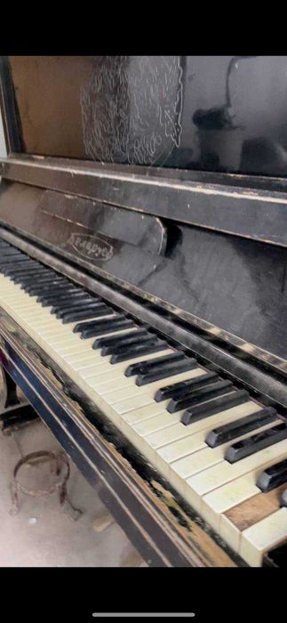 Пианино сотилади