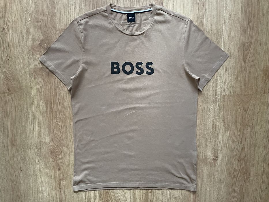 Hugo Boss Beige Tshirt M