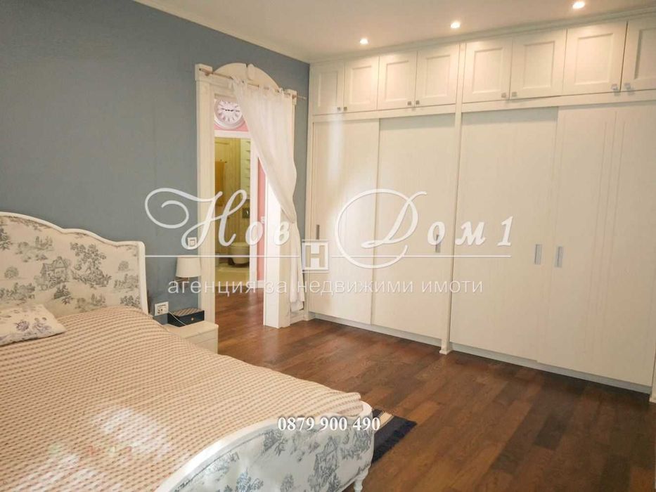 Продава се Четиристаен апартамент в Варна, Бриз - 225 кв.м за 2222 €/кв.м - Снимка #6