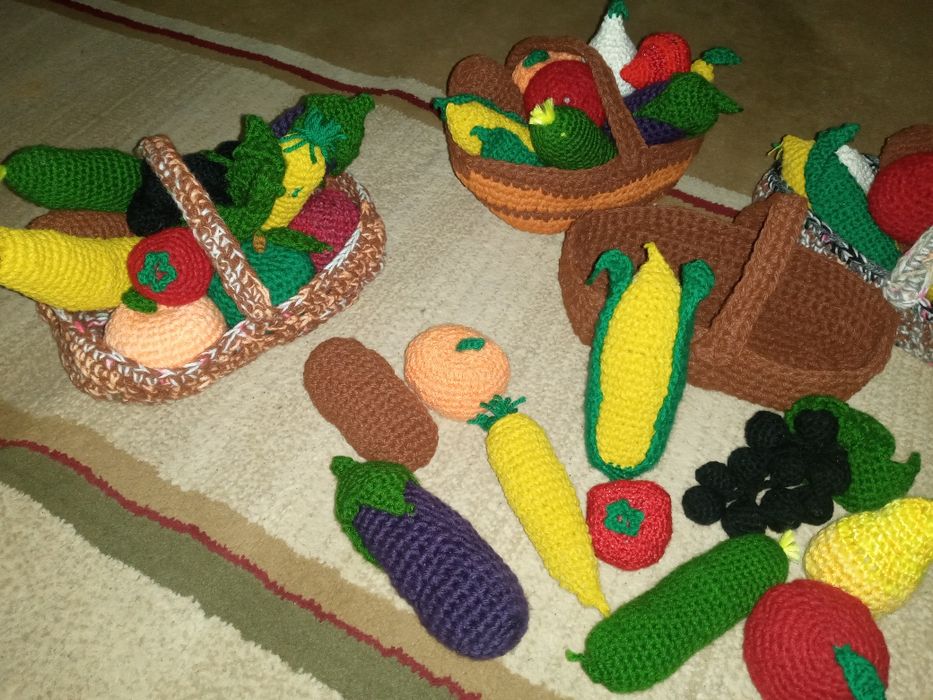 Продаётся вязаные изделия