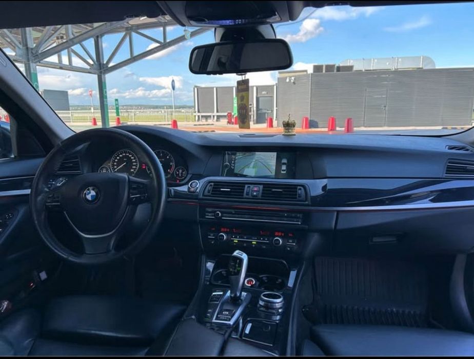 BMW Seria 5 F10 530D