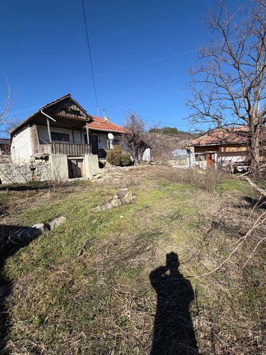 Vand casa plus teren Pietroasele