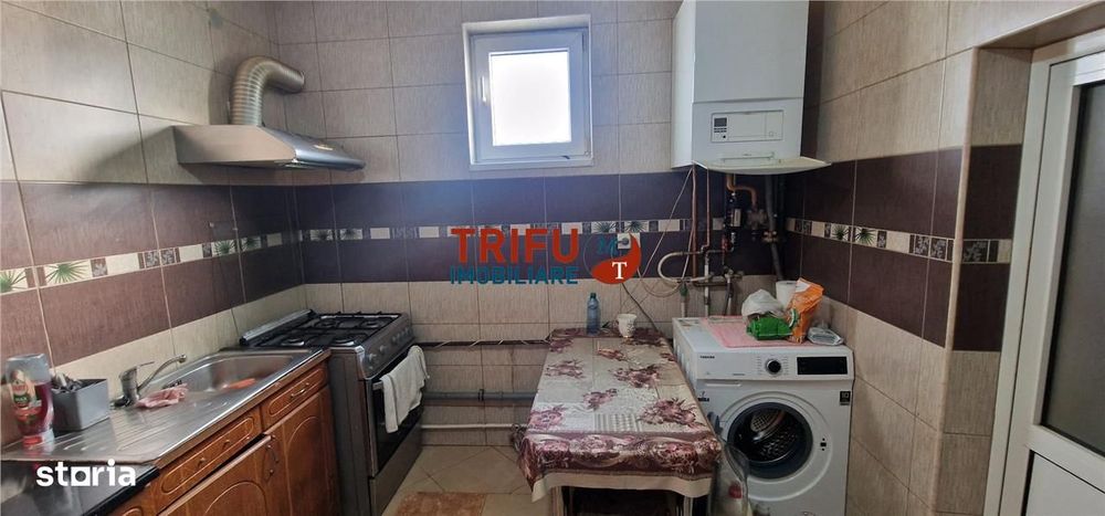 Casa de vanzare 5 camere zona Barabant
