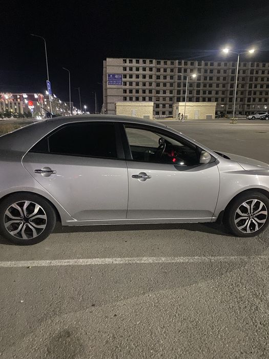 Продается KIA 2012 года Казак Номер