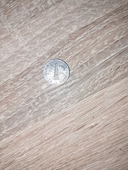 Vând moneda 100 de lei din 1943