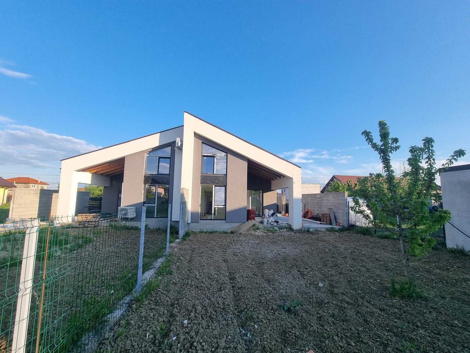 Vand duplex modern pe parter, in  Ghiroda, toate utilitatile, 141 mp utili, 420 mp teren, gradina 130 mp