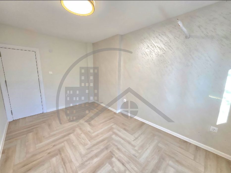 Продава се Тристаен апартамент в Варна, Бриз - 108 кв.м за 1180 €/кв.м - Снимка #2