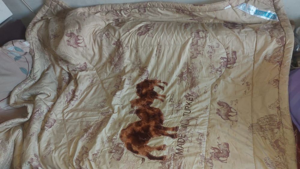 Одеяло верблюжье новое