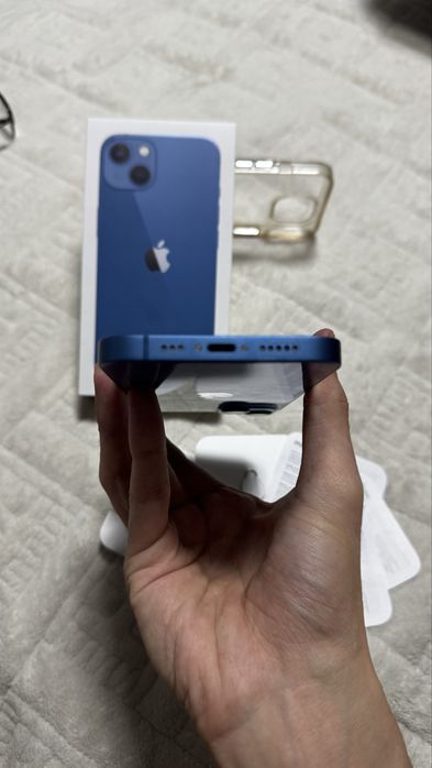 Продам Iphone 13 128 gb Blue