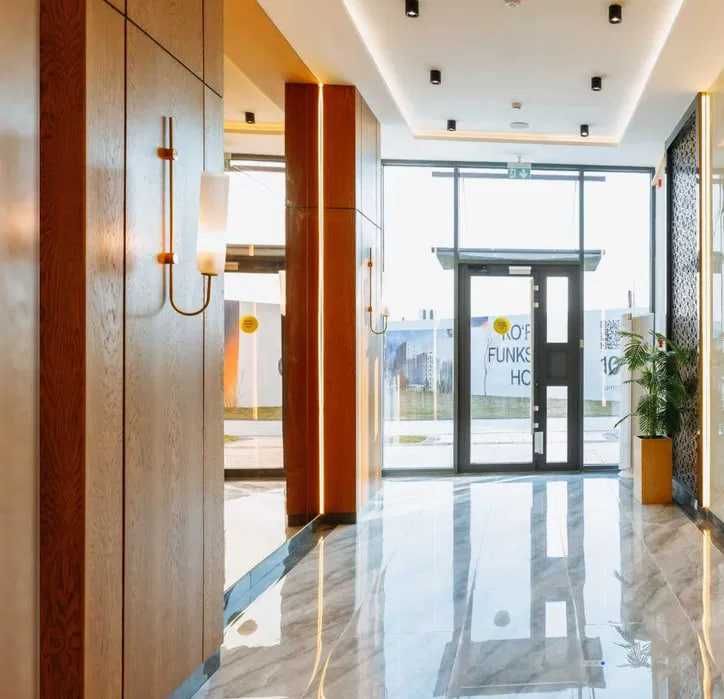 продается 4 ком кв с кадастром возле метро, можно в ипотеку (АА)