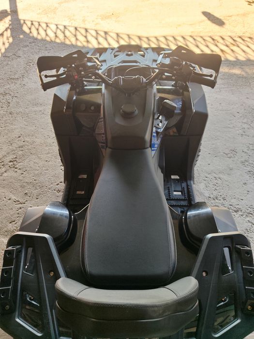 Vând sau schimb cu auto atv hamer 200e an fabricație 2026