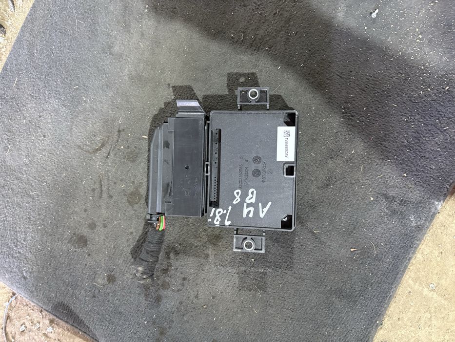 Audi A4 B8 1.8tfsi Модул Ръчна Спирачка